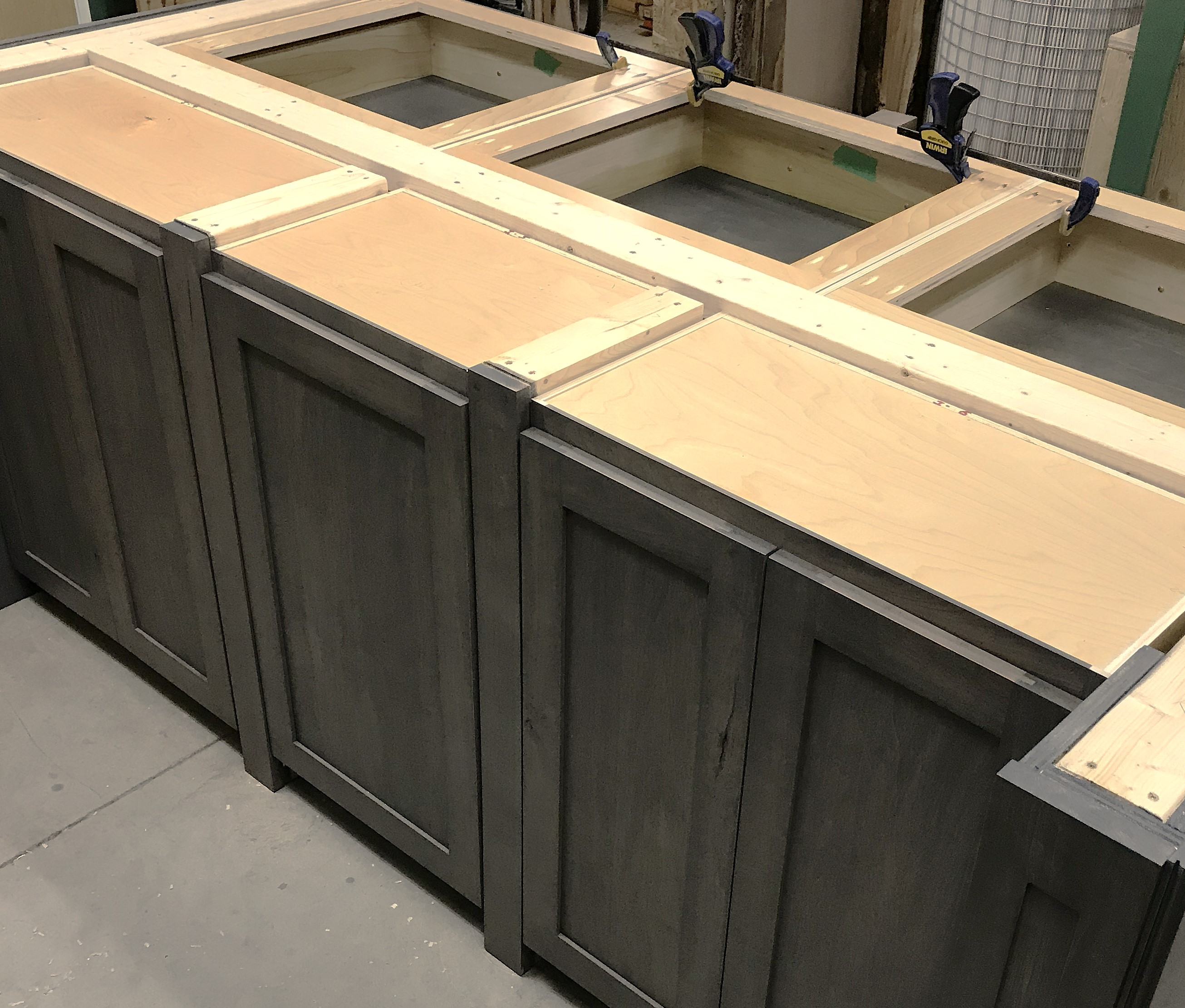 Benefits of Custom Pre-Assembly Superior Durability:  At Cedar Lane Custom Kitchens we use specialized machinery and industrial glues that are difficult to replicate on-site, ensuring a longer-lasting structure.