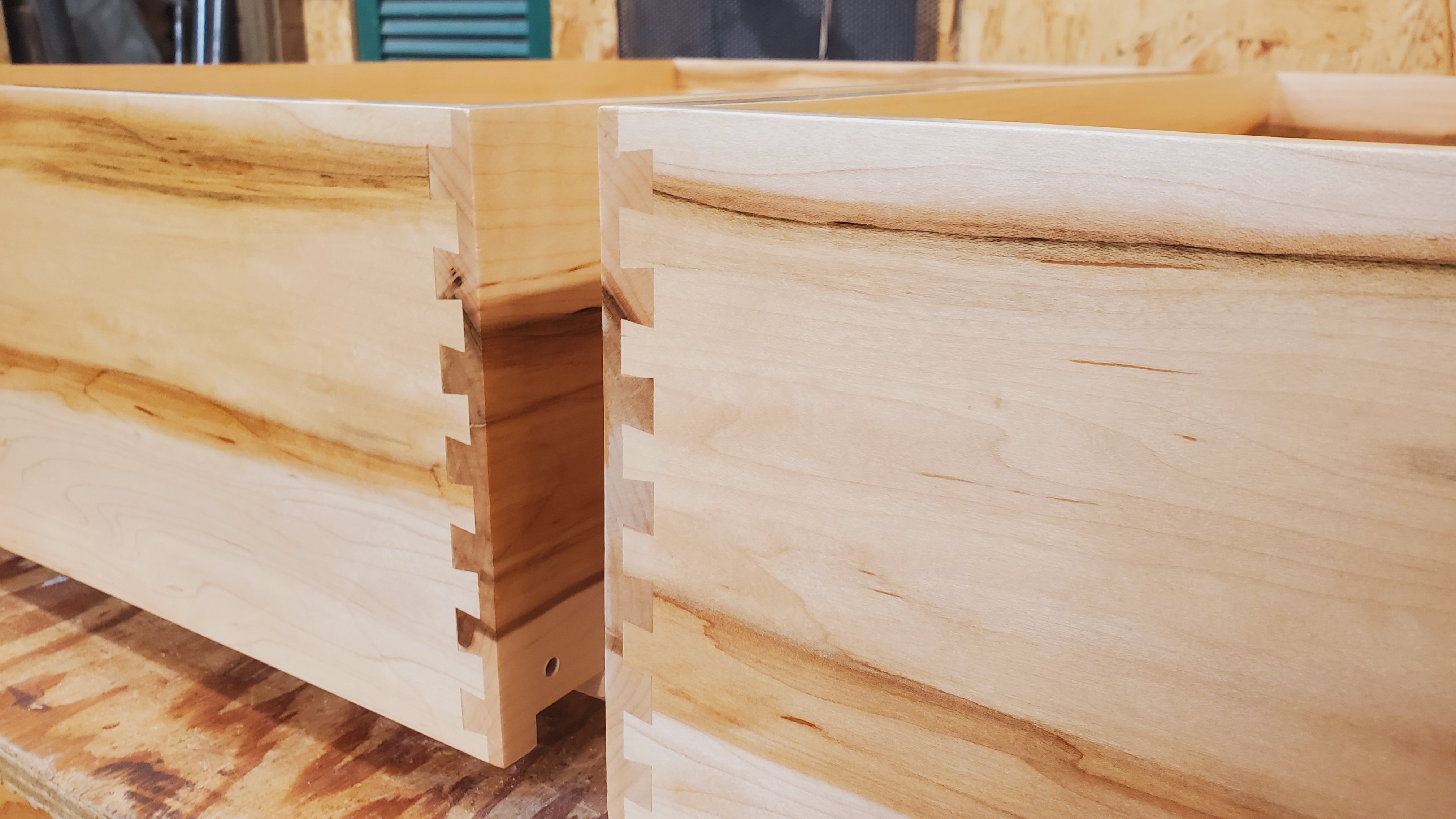 Maple dovetail drawer build