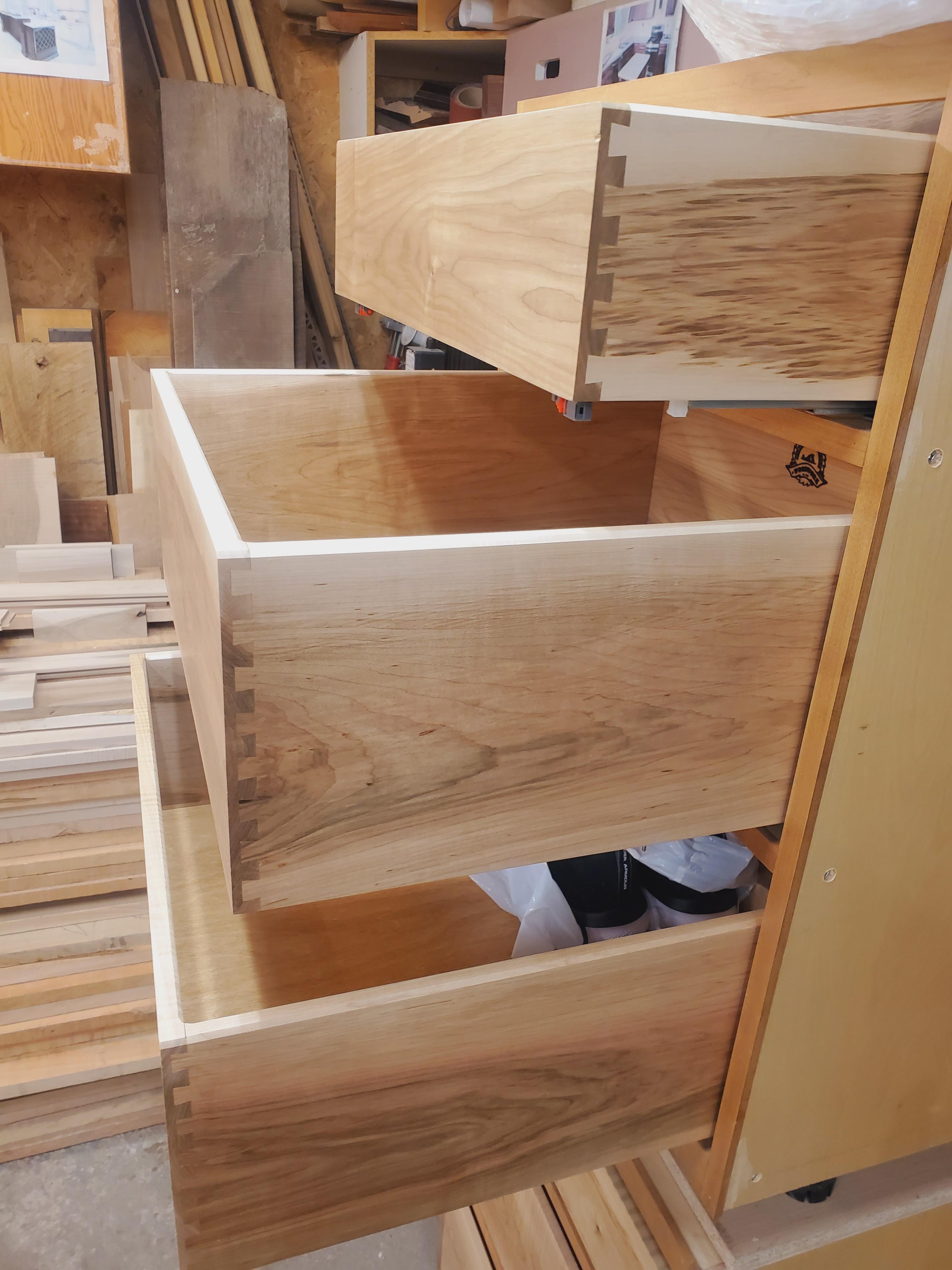 dovetail drawer construction