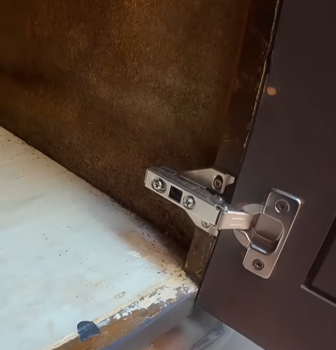Water damaged kitchen cabinets, why it happens, cedar lane custom kitchens